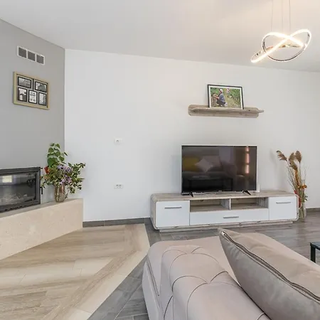 House Lidia I Rina Ferienhaus *