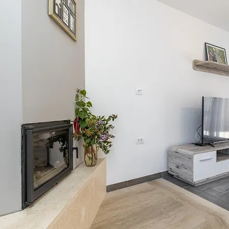 House Lidia I Rina Pićan