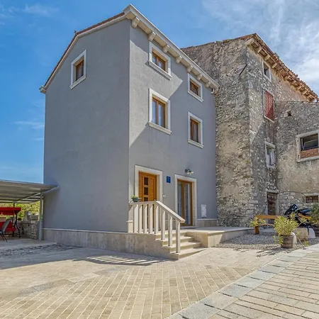 House Lidia I Rina * Pićan