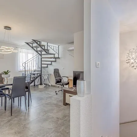 House Lidia I Rina Holiday home Pican
